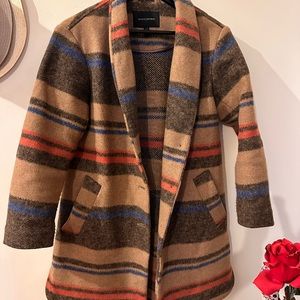 lightweight colorful coat,size size XS but fits up to a M